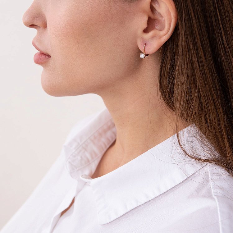 Золоті дитячі сережки з фіанітами с06039 від ювелірного магазину Онікс - 3