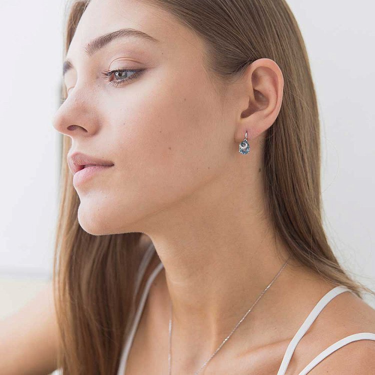 Золотые серьги с голубым топазом и бриллиантами с524 от ювелирного магазина Оникс - 3