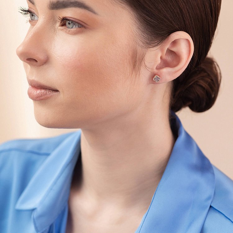 Сережки - пусети "Конюшина" з перламутром mini (червоне золото) с08403 від ювелірного магазину Онікс - 8