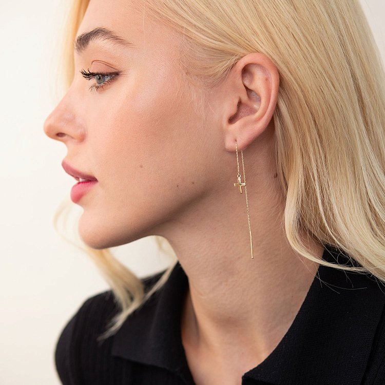 Золотые серьги - протяжки "Крестики" с07655 от ювелирного магазина Оникс - 1