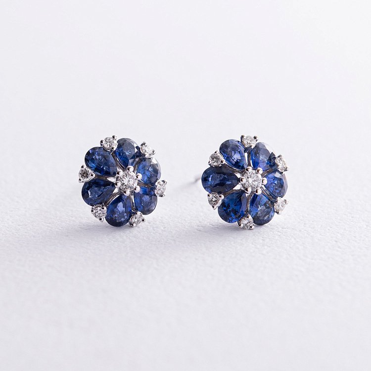 Золоті сережки - пусети "Квіточки" з діамантами і сапфірами сб0473gm від ювелірного магазину Онікс