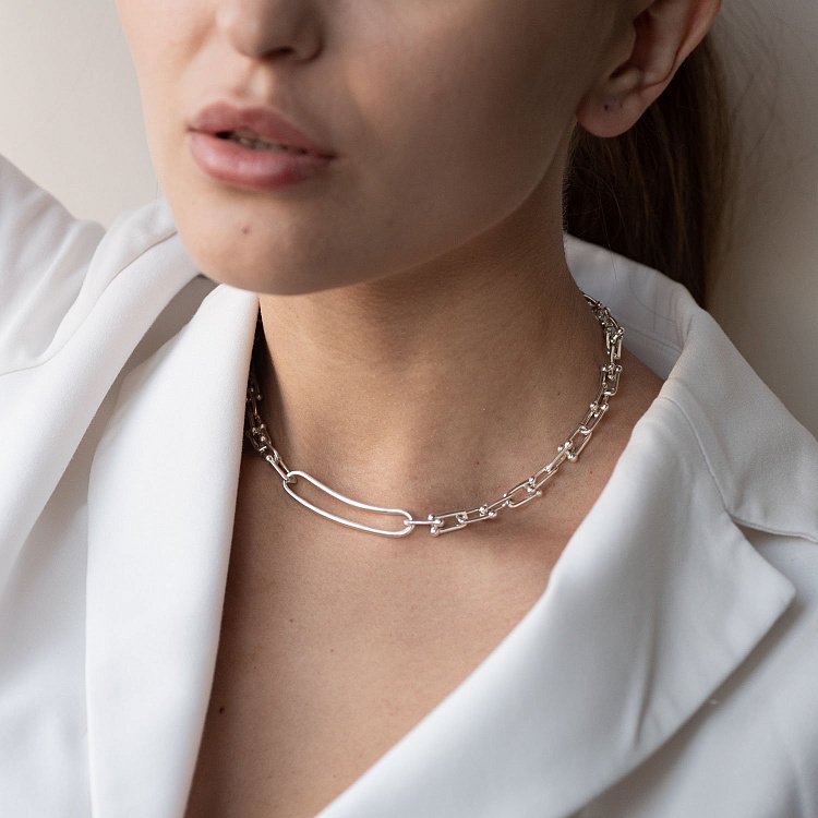 Серебряное колье "Идея" 181054 от ювелирного магазина Оникс