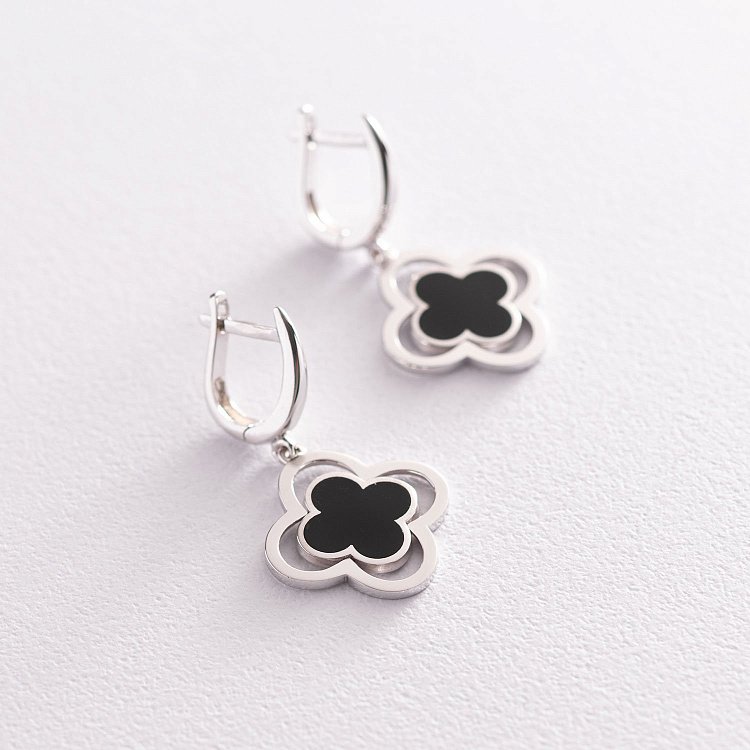 Серьги "Клевер" в белом золоте (эмаль) с07136 от ювелирного магазина Оникс