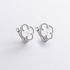 Срібні сережки "Клевер" (перламутр) 123365 от ювелирного магазина Оникс