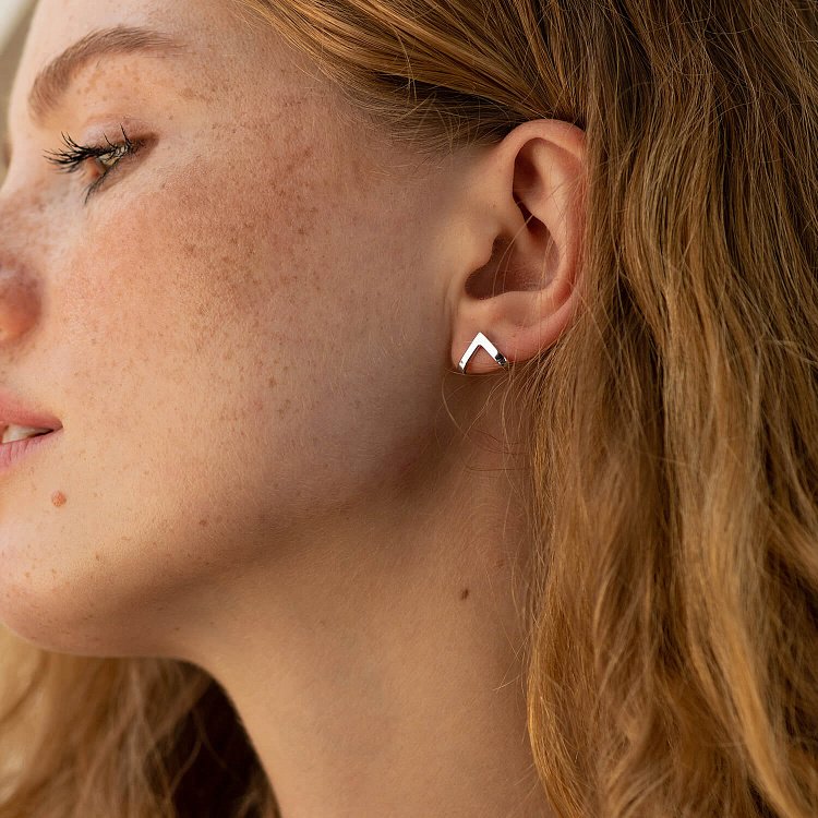 Золотые серьги - пусеты "Акцент" с07519 от ювелирного магазина Оникс - 2