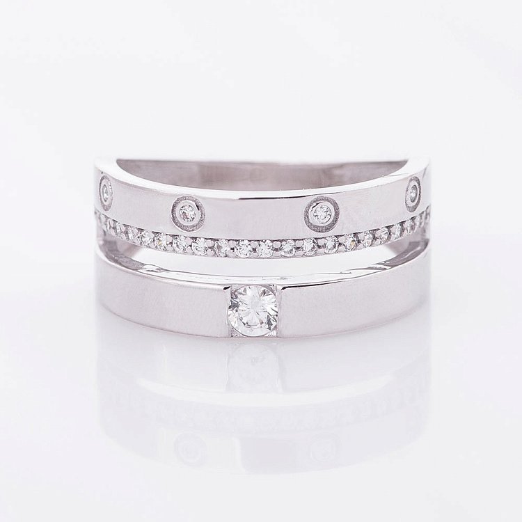 Золота каблучка з фіанітами к04982 від ювелірного магазину Онікс - 2