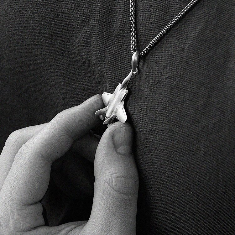 Підвіска "Військовий літак - Винищувач" у сріблі 133209 від ювелірного магазину Онікс - 6