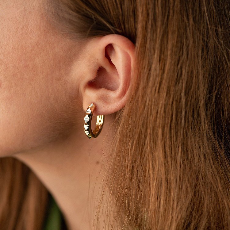 Сережки - кільця "Eloise" у жовтому золоті с08952 від ювелірного магазину Онікс - 3