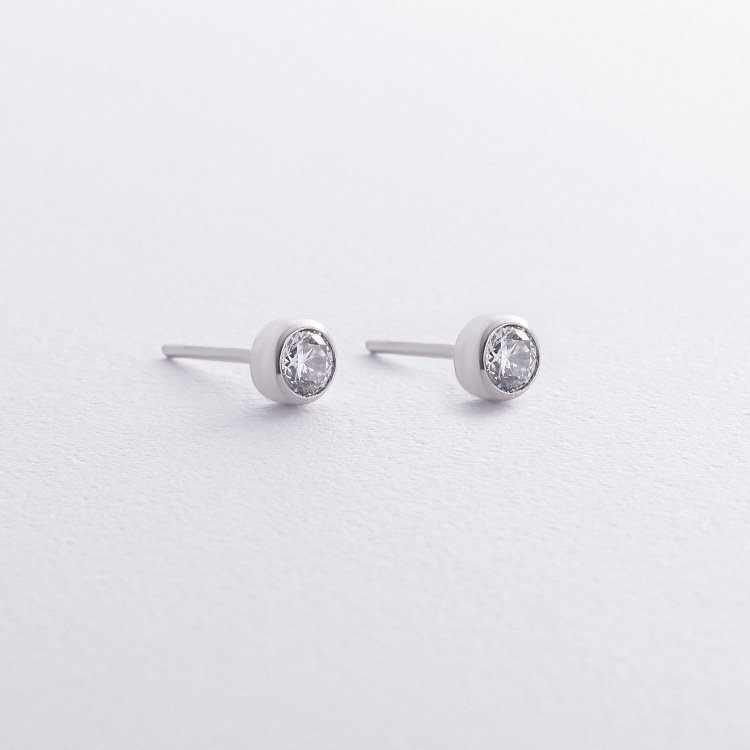 Серебряные серьги - пусеты (фианит) 122385 от ювелирного магазина Оникс