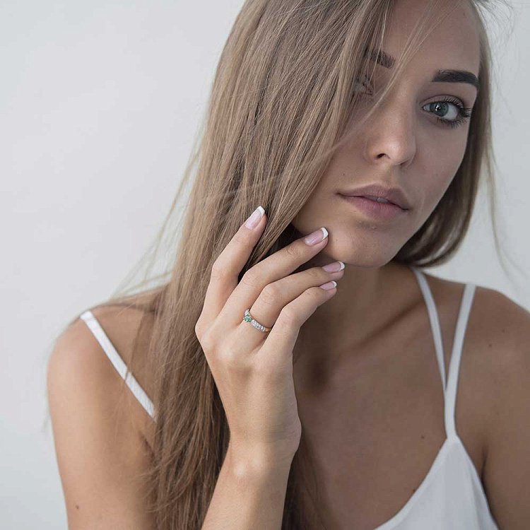 Заручальна каблучка з смарагдом і діамантами КИ1-4479 від ювелірного магазину Онікс - 3