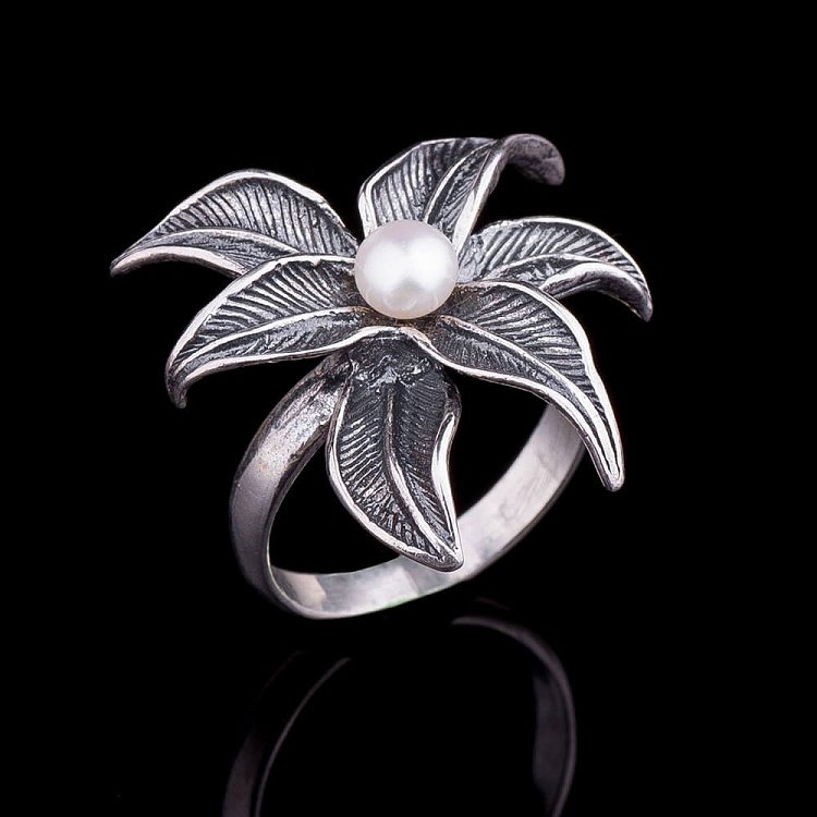 Кольцо "Цветочек" (культ. пресн. жемчуг) 11244 от ювелирного магазина Оникс