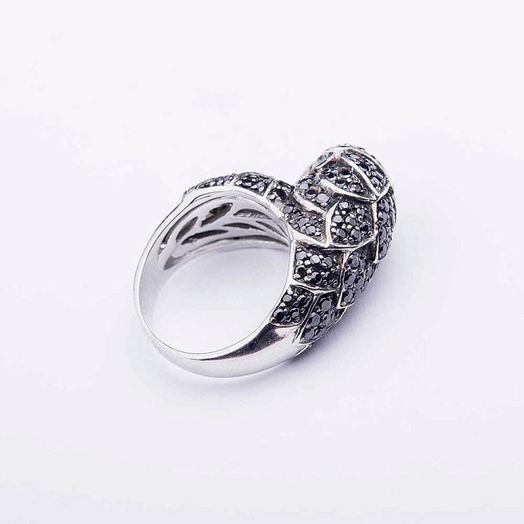 Серебряное кольцо "Птичка" с черными фианитами 111767 от ювелирного магазина Оникс - 2