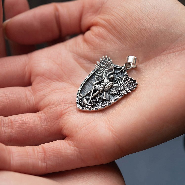 Срібний кулон "Архангел Михаїл. Молитва" 133212 від ювелірного магазину Онікс - 9