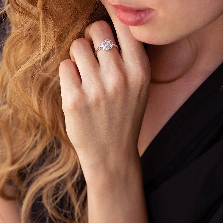 Кольцо в белом золоте с бриллиантами к236 от ювелирного магазина Оникс - 5