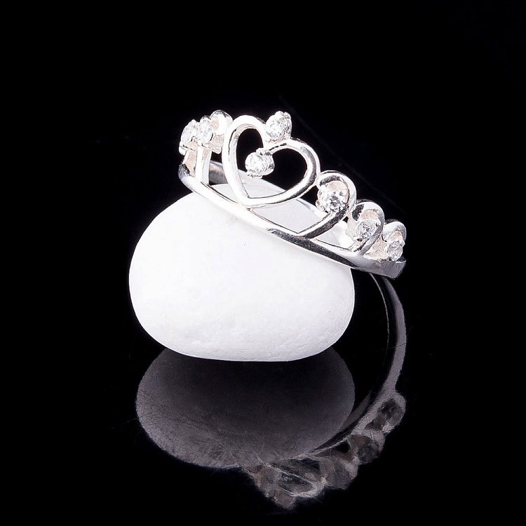 Срібний перстень "Корона" з фіанітами 111705 від ювелірного магазину Онікс - 1