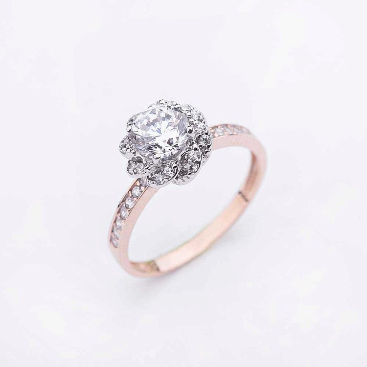 Золотое помолвочное кольцо с фианитами к04581 от ювелирного магазина Оникс