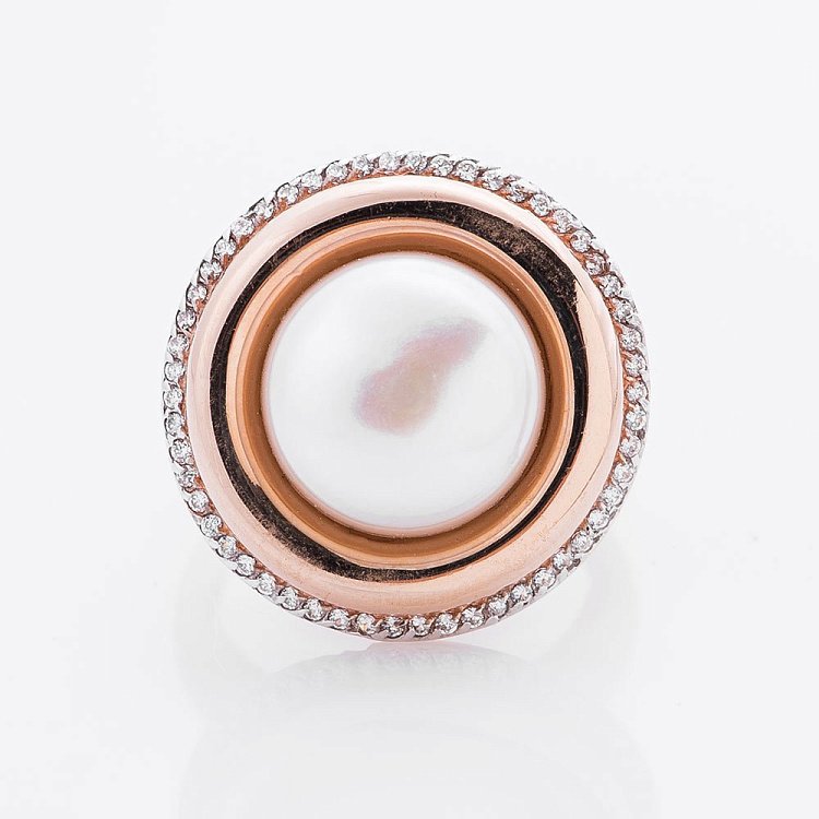 Золота каблучка (фіаніти, культ. прісн. перли) к01581 від ювелірного магазину Онікс - 1