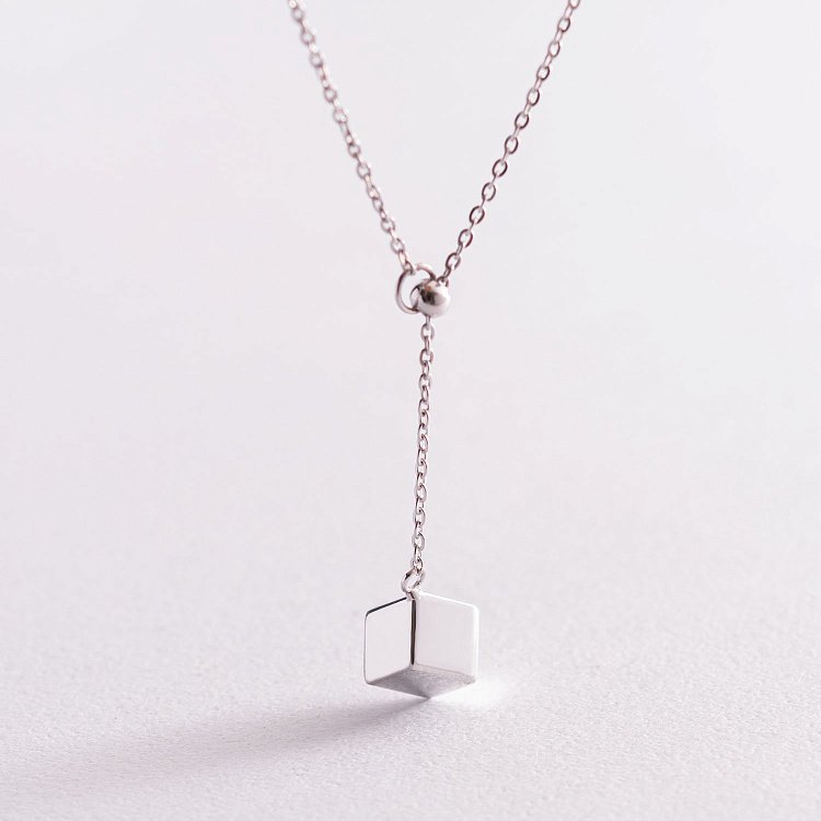 Колье с кубиком в белом золоте 860355В от ювелирного магазина Оникс