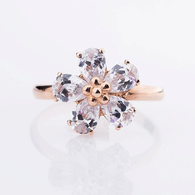 Золота каблучка "Квітка" з фіанітами к01929 від ювелірного магазину Онікс - 1