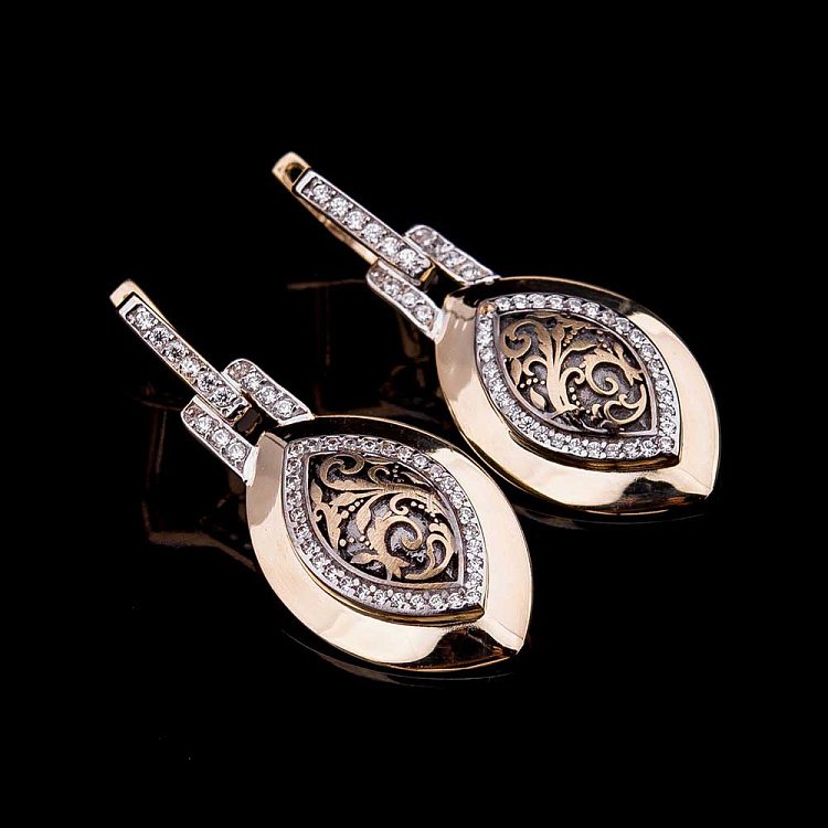 Золотые серьги с фианитами с03725 от ювелирного магазина Оникс - 1