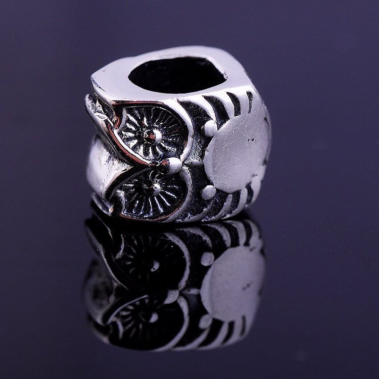 Серебряный шарм Сова (чернение) 131942 от ювелирного магазина Оникс - 1