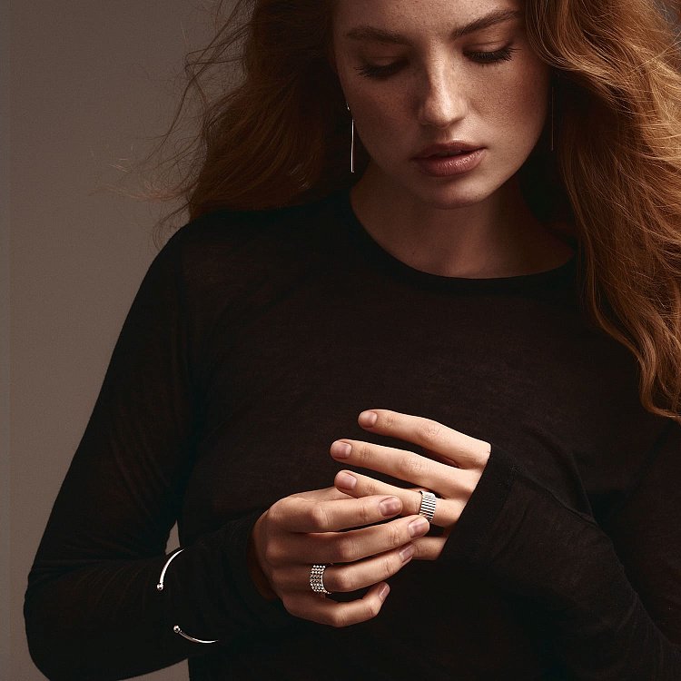 Широкое серебряное кольцо "Энид" 112693 от ювелирного магазина Оникс - 31