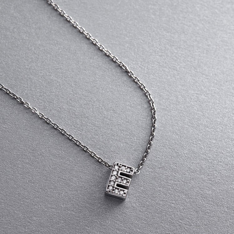Серебряное колье с буквой "Е" с фианитами 1103 Е от ювелирного магазина Оникс - 2