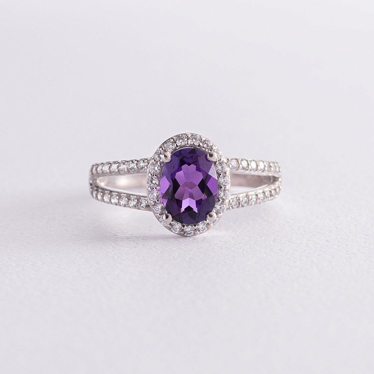 Серебряное кольцо с аметистом и фианитами 1351/1р-AMET от ювелирного магазина Оникс