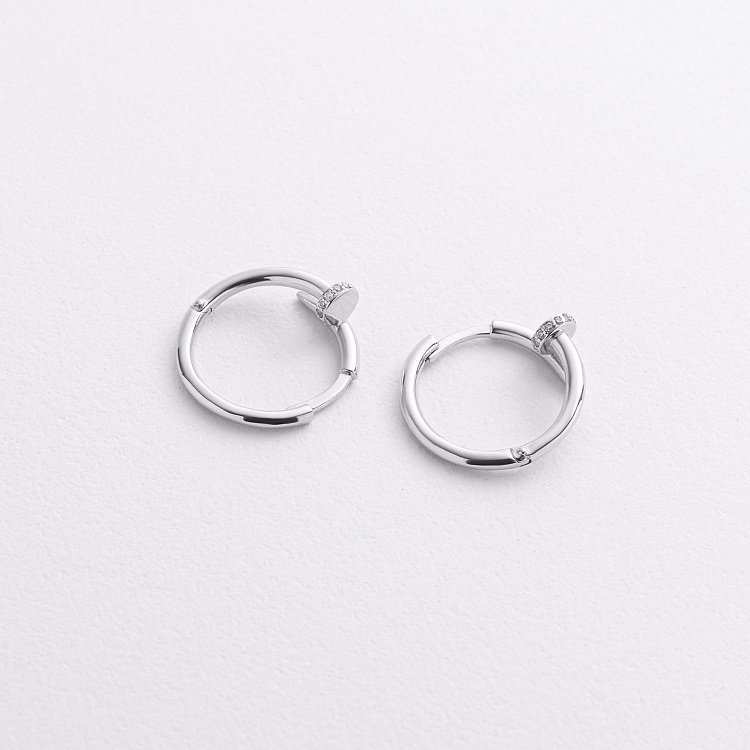 Сережки - кільця "Цвях" у білому золоті (фіаніти) с09330 від ювелірного магазину Онікс - 1