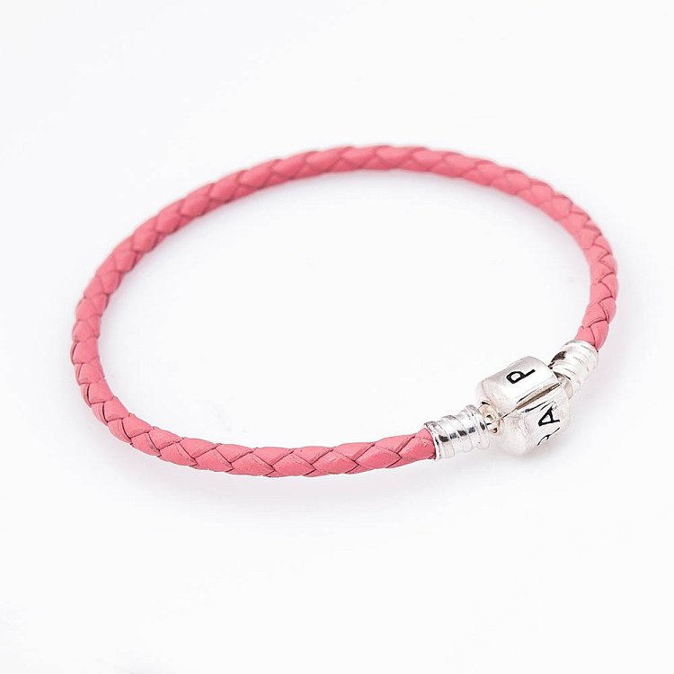 Браслет кожаный с серебряной застежкой 141018 от ювелирного магазина Оникс