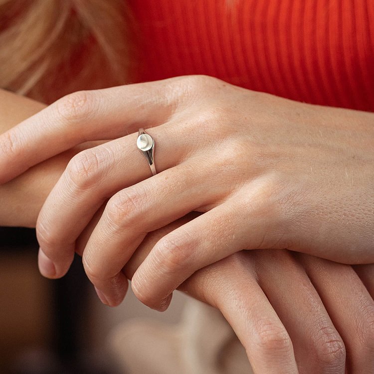 Печатка в сріблі (можливе гравіювання) 7068 від ювелірного магазину Онікс - 1