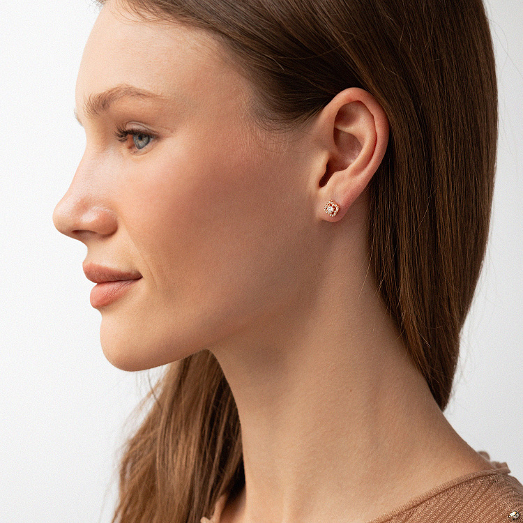 Серьги - пусеты "Клевер" с фианитами (красное золото) с09040 от ювелирного магазина Оникс - 3