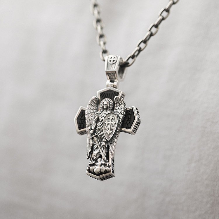 Чоловічий православний хрест "Архангел Михайло" з ебенового дерева та срібла 1445 від ювелірного магазину Онікс - 1