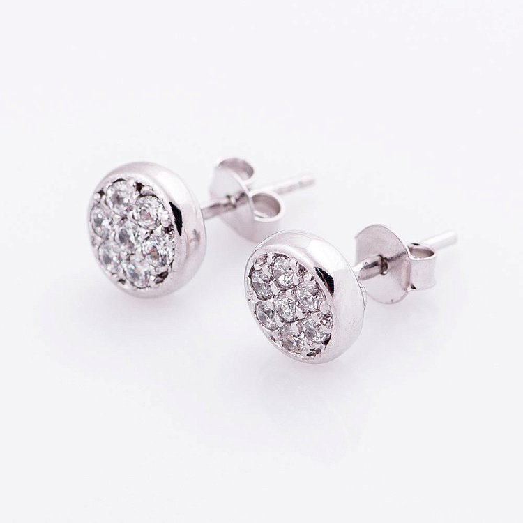 Серебряные серьги-пусеты с фианитами 121919 от ювелирного магазина Оникс