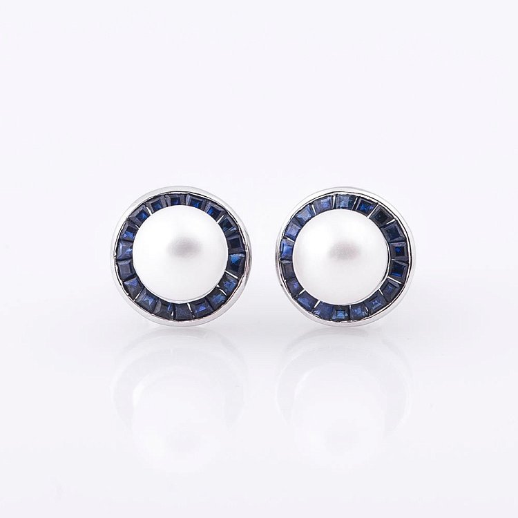 Сережки-пусети з культивованими перлами і сапфіром с471 від ювелірного магазину Онікс - 2