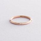 Золотое кольцо с фианитами в стиле минимализм к06557 от ювелирного магазина Оникс