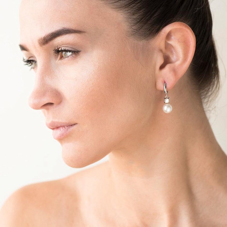 Золоті сережки з культ. прісн. перлами і фіанітами с02893ф від ювелірного магазину Онікс - 1