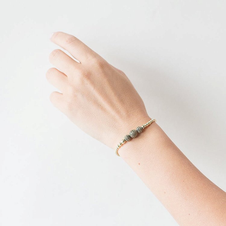 Золотой браслет "Шарики" с фианитами б02693 от ювелирного магазина Оникс - 1