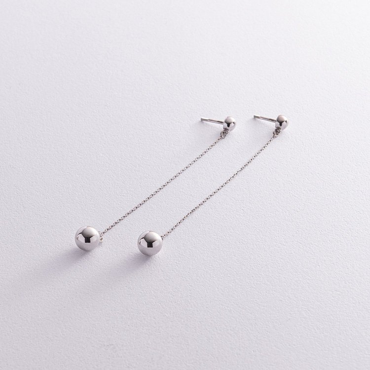 Серьги - пусеты "Margo" с шариками на цепочке (белое золото) с08242 от ювелирного магазина Оникс