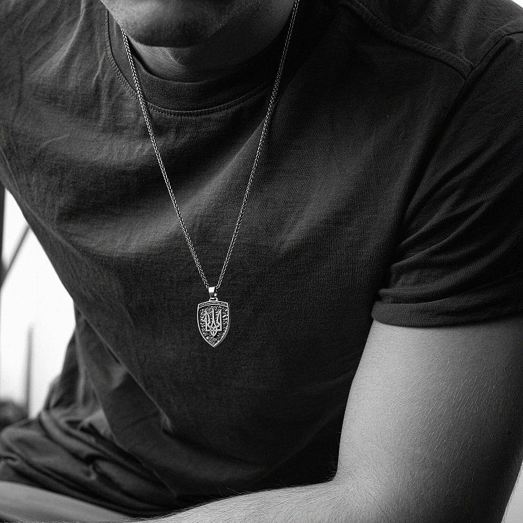 Золотой кулон "Герб України - Тризуб. Україна понад усе. Отче наш / Индивидуальная гравировка" п03711 от ювелирного магазина Оникс - 2