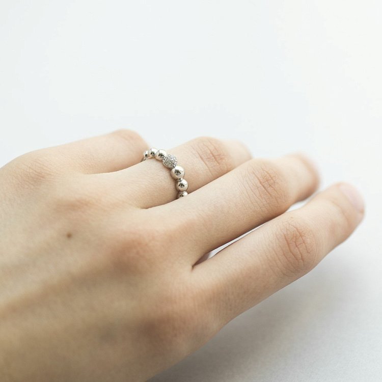 Золотое кольцо "Шарики" с фианитами к05822 от ювелирного магазина Оникс - 3