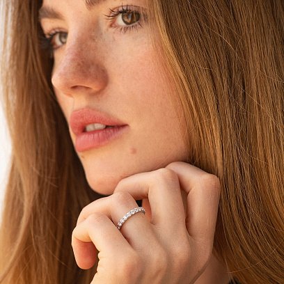 Каблучка з доріжкою діамантів (біле золото) 223351121 №2