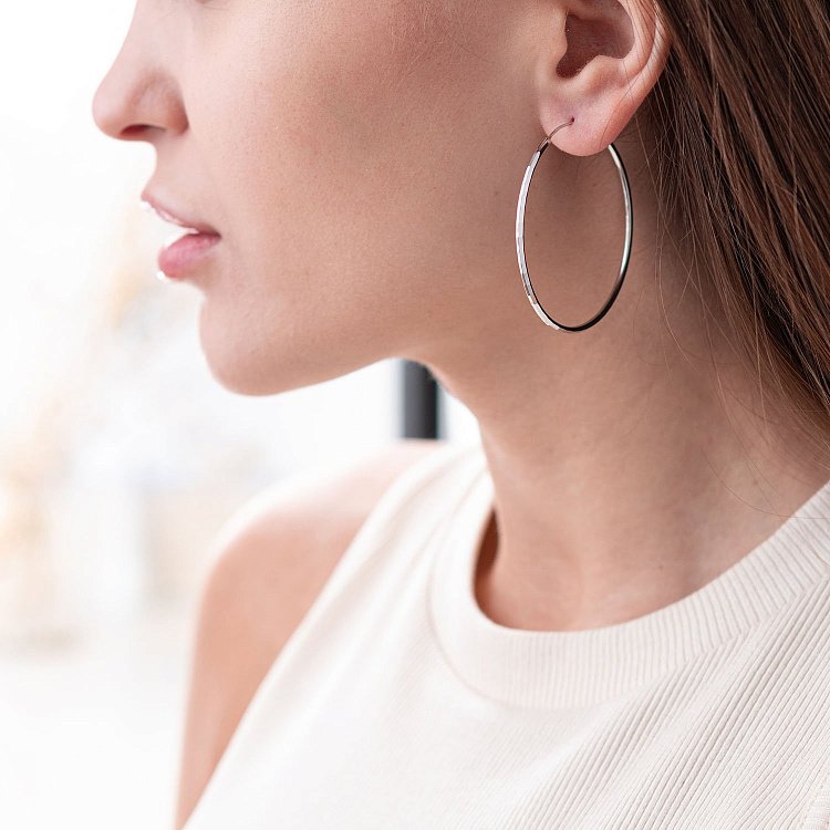 Сережки - кільця в сріблі (4.9 см) 122944 від ювелірного магазину Онікс - 1