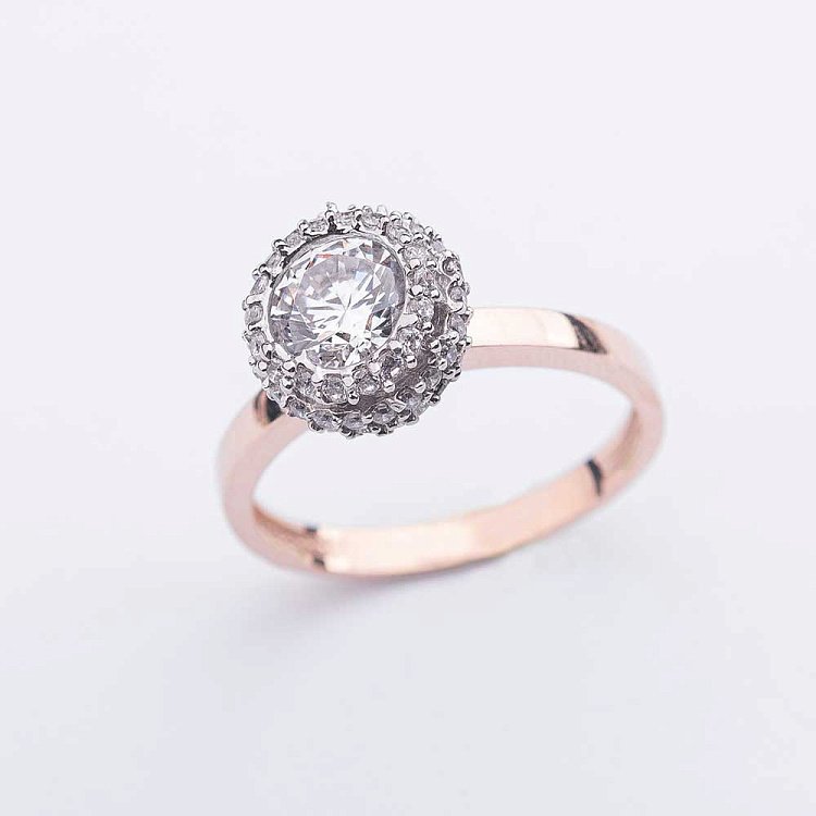 Помолвочное золотое кольцо с фианитами к04586 от ювелирного магазина Оникс