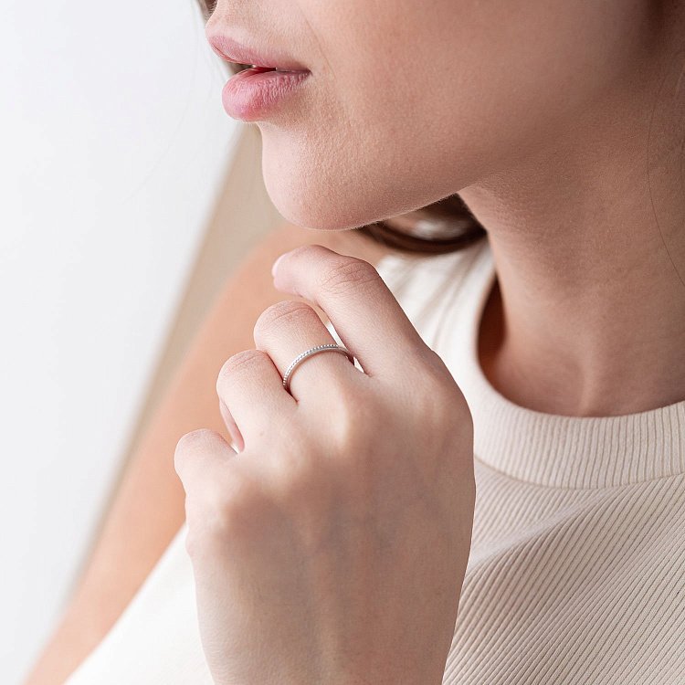 Кольцо в белом золоте к06593 от ювелирного магазина Оникс - 1