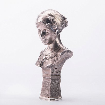 Срібна фігура ручної роботи "Бюст дівчини в хустці" сер00025 №5