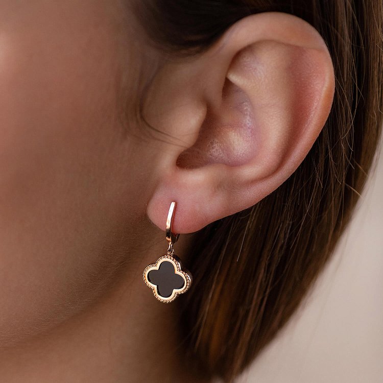 Сережки "Конюшина" в червоному золоті (онікс) с07553 від ювелірного магазину Онікс - 3