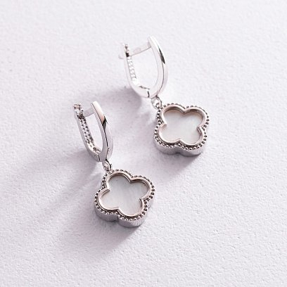 Серьги "Клевер" в белом золоте (перламутр) с07664