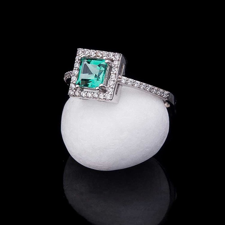 Золотое кольцо с празиолитом и фианитами к04631 от ювелирного магазина Оникс - 2