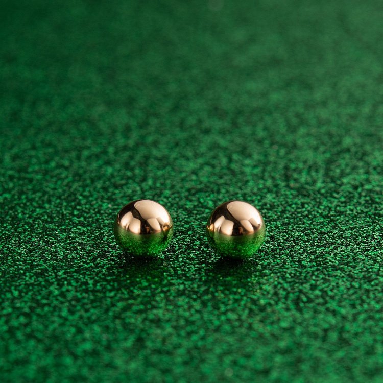 Сережки - пусети "Кульки" в жовтому золоті (0.7 см) с06892 від ювелірного магазину Онікс - 3